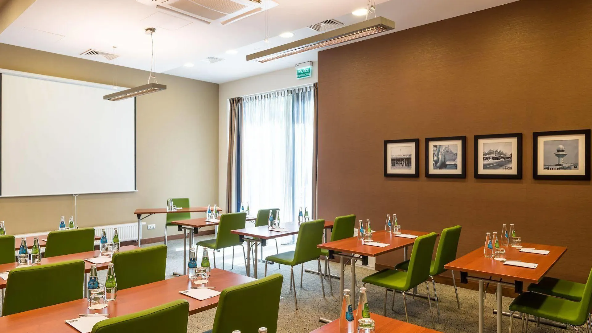 Hotel Hampton By Hilton Gdansk Airport