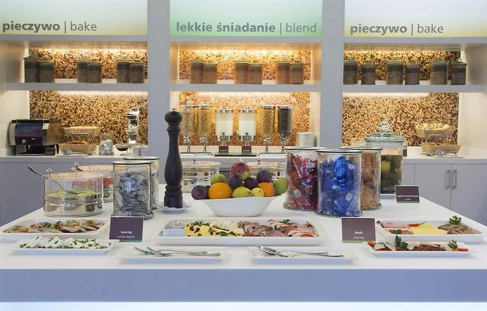 Hampton By Hilton Gdansk Airport Hotel 3*,